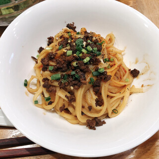 南青山エッセンス