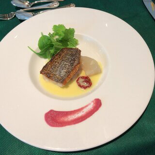 [休業]メインダイニングルーム 三笠