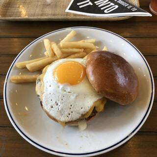 [閉店]J.S. BURGERS CAFE