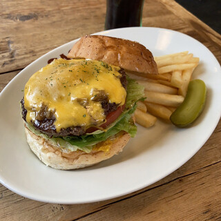 GRILL BURGER CLUB SASA