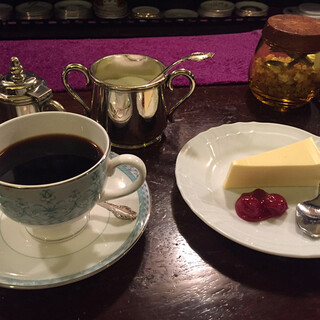 茜屋珈琲店