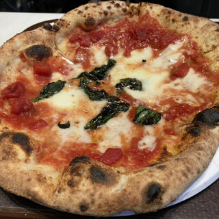 ソロ ピッツァ ナポレターナ ダ ルーチョ