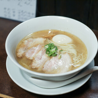 なるとや