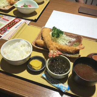 まるは食堂