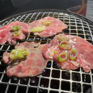 焼肉 神宮