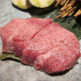 炭火焼肉 あもん