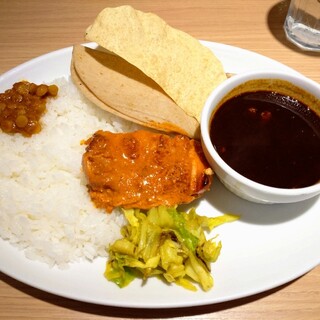 [閉店]南インドダイニング マドラススパイス東京