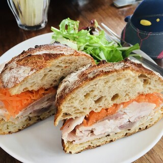 まちのパーラー