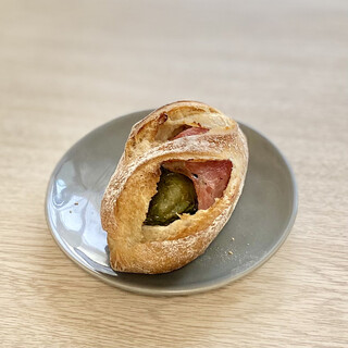 しろはとベーカリー