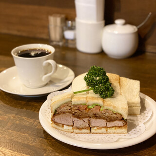 ニューアストリア