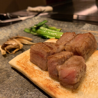 ステーキ＆ワイン いしざき