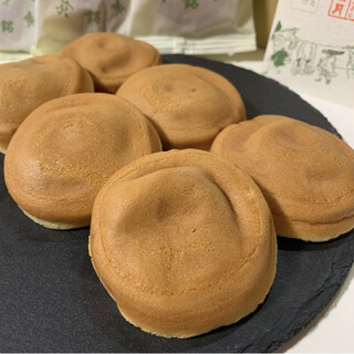 阿闍梨餅本舗 京菓子司 満月