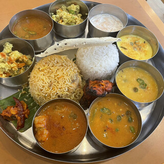 カレーリーブス カフェ＆レストラン