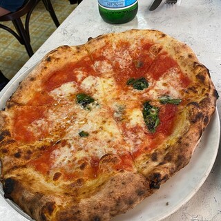 ピッツエリア エ トラットリア ダ イーサ