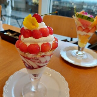 水信フルーツパーラーラボ