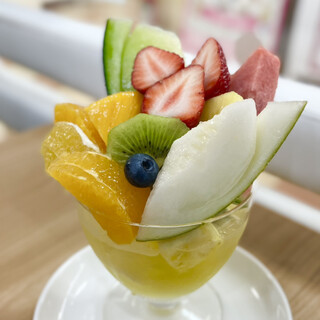 フルーツパーラー 弘法屋