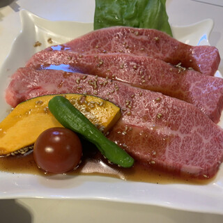 焼肉 凛