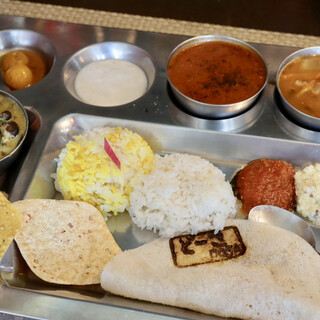 南インド家庭料理 カルナータカー