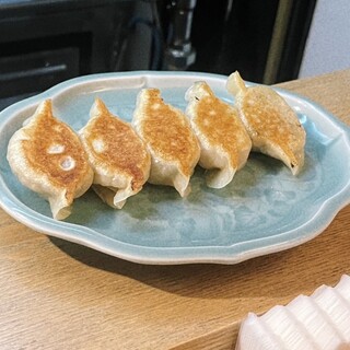 手作り餃子の店 吉春