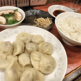 水餃子の店哈尓濱