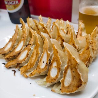 ぎょうざ専門店 赤萬