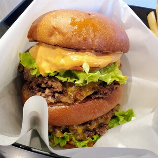 ヘンリーズ バーガー