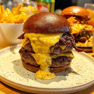Gui's Burger by Humans of Wagyu