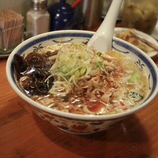 ラーメン･餃子 ハナウタ