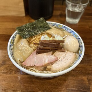 奈つやの中華そば