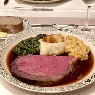 ロウリーズ・ザ・プライムリブ 大阪