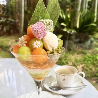 メインラウンジ (リーガロイヤルホテル大阪)