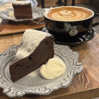 MONDIAL KAFFEE 328 GOLD RUSH