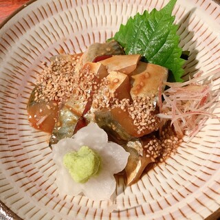 きはるの胡麻鯖や