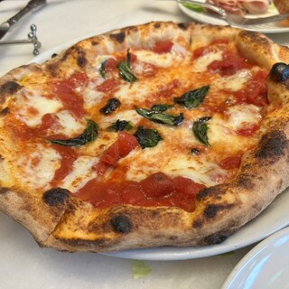 ソロ ピッツァ ナポレターナ ダ ルーチョ