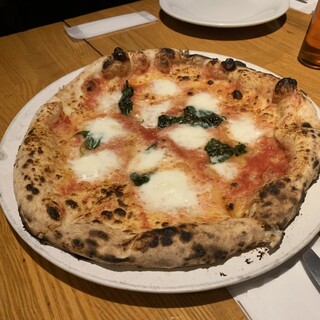 ラ・ピッツァ ドォーロ