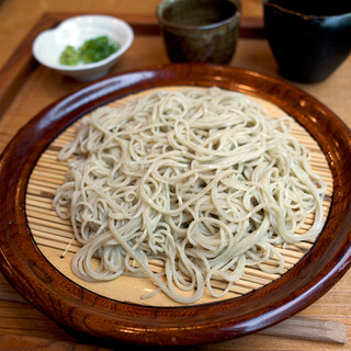 そばの実 一閑人