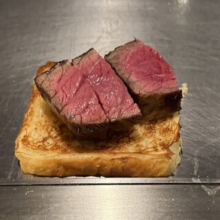 鉄板料理 らくだ