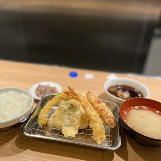 天麩羅処ひらお