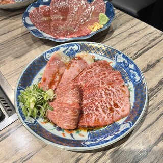 焼肉 六甲園