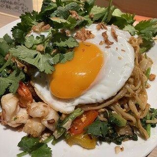カムゥン東桜 theパクチ+飯店