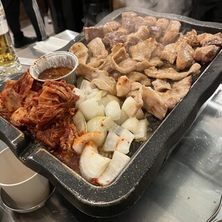 シガン 生サムギョプサル専門店