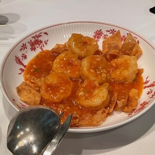 赤坂璃宮